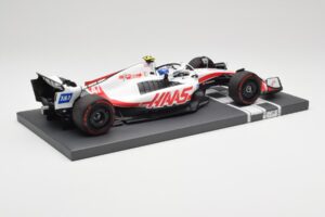 Haas VF-22 #47 M. Schumacher Brazilian GP 2022 Minichamps 1:18 117222147 Resin — bild 3 av 7