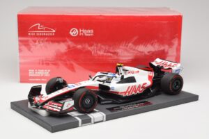 Haas VF-22 #47 M. Schumacher Brazilian GP 2022 Minichamps 1:18 117222147 Resin — bild 7 av 7