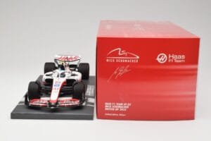 Haas VF-22 #47 M. Schumacher British GP 2022 Minichamps 1:18 117221047 Resin — bild 6 av 7