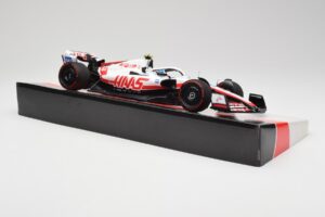 Haas VF-22 #47 M. Schumacher British GP Points 2022 Minichamps 1:18 147221047 Metall — bild 4 av 6