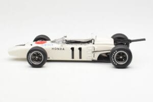 Honda RA272 #11 R. Ginther Mexican Grand Prix 1965 AUTOart 1:18 86597 Metall — bild 4 av 8