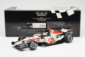 Honda Racing Team RA106 #11 R. Barrichello F1 2006 Minichamps 1:18 100060011 Metall — bild 6 av 6