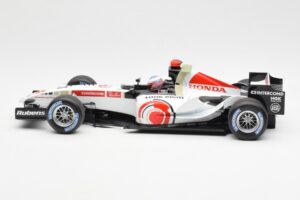 Honda RA106 Honda Racing Team R. Barrichello F1 Showcar 2006 Minichamps 1:18 08MF1-06B-CRB18 Metall — bild 3 av 6