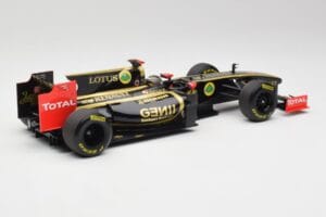 Lotus Renault GP R31 #10 B. Senna F1 2011 Minichamps 1:18 150110079-C1 Metall — bild 2 av 7