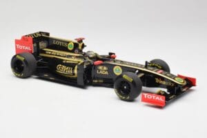 Lotus Renault GP R31 #10 B. Senna F1 2011 Minichamps 1:18 150110079-C1 Metall — bild 4 av 7