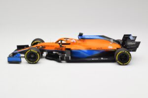McLaren MCL35M #3 D. Ricciardo Bahrain GP 2021 Minichamps 1:18 530211803 Metall — bild 3 av 7