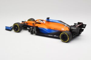 McLaren MCL35M #3 D. Ricciardo Bahrain GP 2021 Minichamps 1:18 530211803 Metall — bild 5 av 7