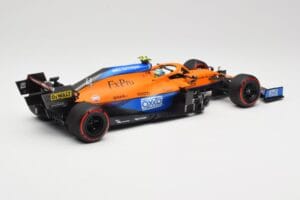 McLaren MCL35M #4 L. Norris Pole Position Russian GP 2021 Minichamps 1:18 530213404 Metall — bild 2 av 7