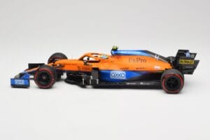 McLaren MCL35M #4 L. Norris Pole Position Russian GP 2021 Minichamps 1:18 530213404 Metall — bild 3 av 7