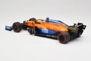 McLaren MCL35M #4 L. Norris Pole Position Russian GP 2021 Minichamps 1:18 530213404 Metall — bild 5 av 7
