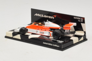 McLaren M26 Ford J. Hunt F1 1977 Minichamps 1:43 530774301 Metall — bild 3 av 5