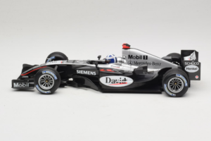 McLaren MP4/19 Mercedes D. Coulthard F1 2004 Minichamps 1:18 530041805 Metall — bild 3 av 7