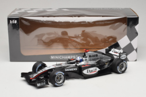 McLaren MP4/19 Mercedes D. Coulthard F1 2004 Minichamps 1:18 530041805 Metall — bild 7 av 7