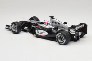 McLaren MP4/19 Mercedes K. Raikkonen F1 2004 Minichamps 1:18 530041806 Metall — bild 5 av 7