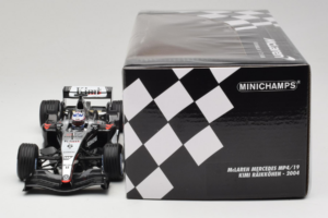 McLaren MP4/19 Mercedes K. Raikkonen F1 2004 Minichamps 1:18 530041806 Metall — bild 6 av 7