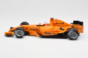 McLaren Mercedes MP4-20 G. Paffett F1 Test Car 2006 Minichamps 1:18 B66962342 Metall — bild 3 av 6