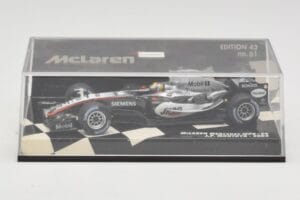 McLaren Mercedes MP4-20 #10 J-P. Montoya Race Car 2005 Minichamps 1:43 530054310 Metall — bild 5 av 5
