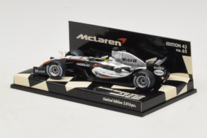 McLaren MP4-20 Mercedes P. de la Rosa F1 2005 Minichamps 1:43 530054315 Metall — bild 3 av 5