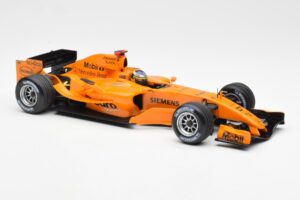 McLaren Mercedes MP4-20 P. de la Rosa F1 Test Car 2005 Minichamps 1:18 B66962343 Metall — bild 4 av 6