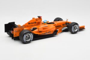McLaren Mercedes MP4-20 P. de la Rosa F1 Test Car 2006 Minichamps 1:18 PEDRO001 Metall — bild 2 av 6
