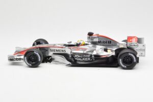 McLaren Mercedes MP4-21 #4 J.P. Montoya F1 2006 Minichamps 1:18 530061804 Metall — bild 3 av 6