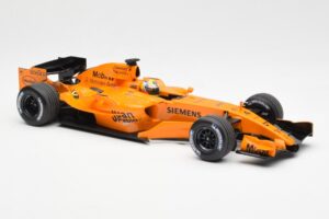 McLaren MP4-21 Mercedes #4 J.P. Montoya Interim Livery 2006 Minichamps 1:18 530061874 Metall — bild 4 av 6