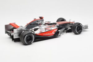 McLaren MP4-21 Mercedes #4 J-P. Montoya Showcar 2006 Minichamps 1:18 MONTOYA002 Metall — bild 2 av 6