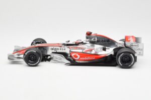 McLaren MP4-21 Mercedes #4 J-P. Montoya Showcar 2006 Minichamps 1:18 MONTOYA002 Metall — bild 3 av 6