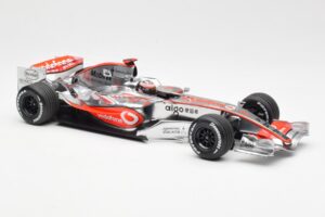 McLaren MP4-21 Mercedes #4 J-P. Montoya Showcar 2006 Minichamps 1:18 MONTOYA002 Metall — bild 4 av 6