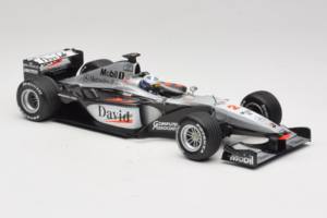 McLaren MP4-15 #2 D. Coulthard F1 2000 Minichamps 1:18 B66962118 Metall — bild 4 av 6