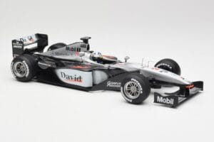 McLaren MP4-15 #2 D. Coulthard F1 2000 Hot Wheels 1:18 26740 Metall — bild 4 av 6