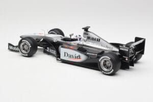 McLaren MP4-15 #2 D. Coulthard F1 2000 Hot Wheels 1:18 26740 Metall — bild 5 av 6