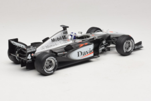 McLaren MP4-16 Mercedes #3 D. Coulthard F1 2001 Hot Wheels 1:18 50199 Metall — bild 2 av 6