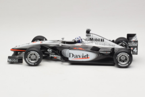 McLaren MP4-16 Mercedes #3 D. Coulthard F1 2001 Hot Wheels 1:18 50199 Metall — bild 3 av 6