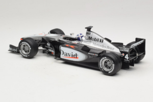 McLaren MP4-16 Mercedes #3 D. Coulthard F1 2001 Hot Wheels 1:18 50199 Metall — bild 5 av 6