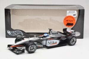 McLaren MP4-16 #4 M. Häkkinen F1 2001 Hot Wheels 1:18 50198 Metall — bild 6 av 6