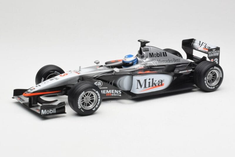 McLaren MP4-16 #4 M. Häkkinen F1 2001 Hot Wheels 1:18 50198 Metall