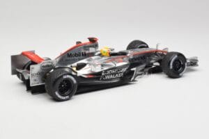 McLaren MP4-21 L. Hamilton Silverstone Test 2006 Minichamps 1:18 530061884 Metall — bild 2 av 6
