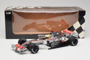 McLaren MP4-21 L. Hamilton Silverstone Test 2006 Minichamps 1:18 530061884 Metall — bild 6 av 6