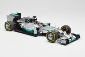 Mercedes AMG Petronas W05 #44 L. Hamilton F1 World Champion 2014 Minichamps 1:18 186140044 Metall — bild 4 av 7