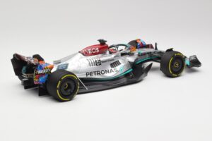 Mercedes AMG W13 E Performance Petronas #63 G. Russell Miami GP 2022 Minichamps 1:18 110220563 Metall — bild 2 av 7