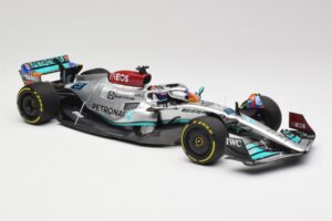 Mercedes AMG W13 E Performance Petronas #63 G. Russell Miami GP 2022 Minichamps 1:18 110220563 Metall — bild 4 av 7