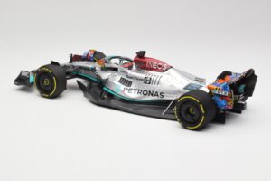 Mercedes AMG W13 E Performance Petronas #63 G. Russell Miami GP 2022 Minichamps 1:18 110220563 Metall — bild 5 av 7