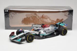 Mercedes AMG W13 E Performance Petronas #63 G. Russell Miami GP 2022 Minichamps 1:18 110220563 Metall — bild 7 av 7