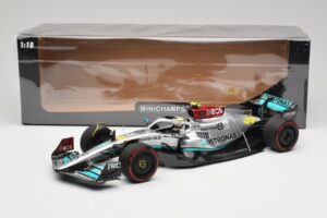 Mercedes AMG W13 E Performance Petronas #44 L. Hamilton Spanish GP 2022 Minichamps 1:18 110220044 Metall — bild 7 av 7