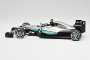 Mercedes AMG W07 #6 N. Rosberg Australia GP Winner 2016 Minichamps 1:18 110160006 Metall — bild 3 av 7