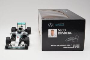 Mercedes AMG W07 #6 N. Rosberg Australia GP Winner 2016 Minichamps 1:18 110160006 Metall — bild 7 av 7