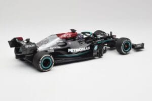 Mercedes AMG W12 #44 L. Hamilton Bahrain GP 2021 Minichamps 1:18 110210144 Metall — bild 2 av 7
