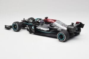 Mercedes AMG W12 #44 L. Hamilton Bahrain GP 2021 Minichamps 1:18 110210144 Metall — bild 5 av 7