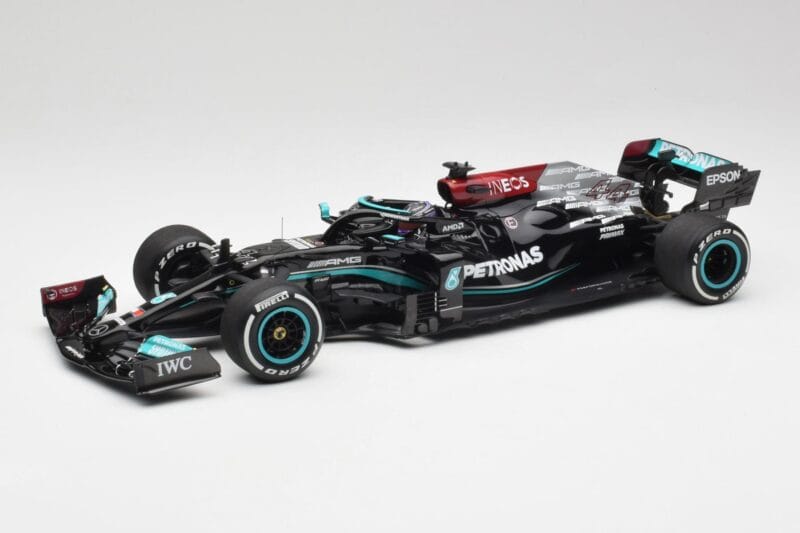 Mercedes AMG W12 #44 L. Hamilton Bahrain GP 2021 Minichamps 1:18 110210144 Metall